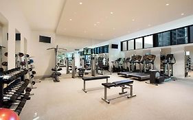 Fantastic 3 Bedroom Apartment In Southbank